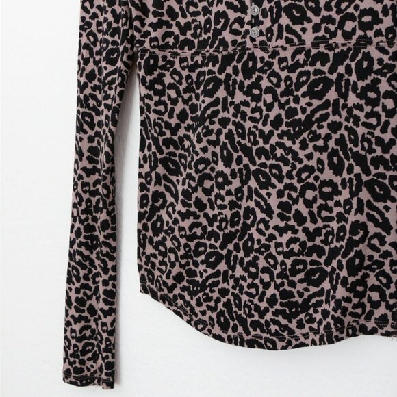 Free People Leopard Animal Print Soft Jersey Mock Neck Long Sleeve Top Button XS - Picture 7 of 15